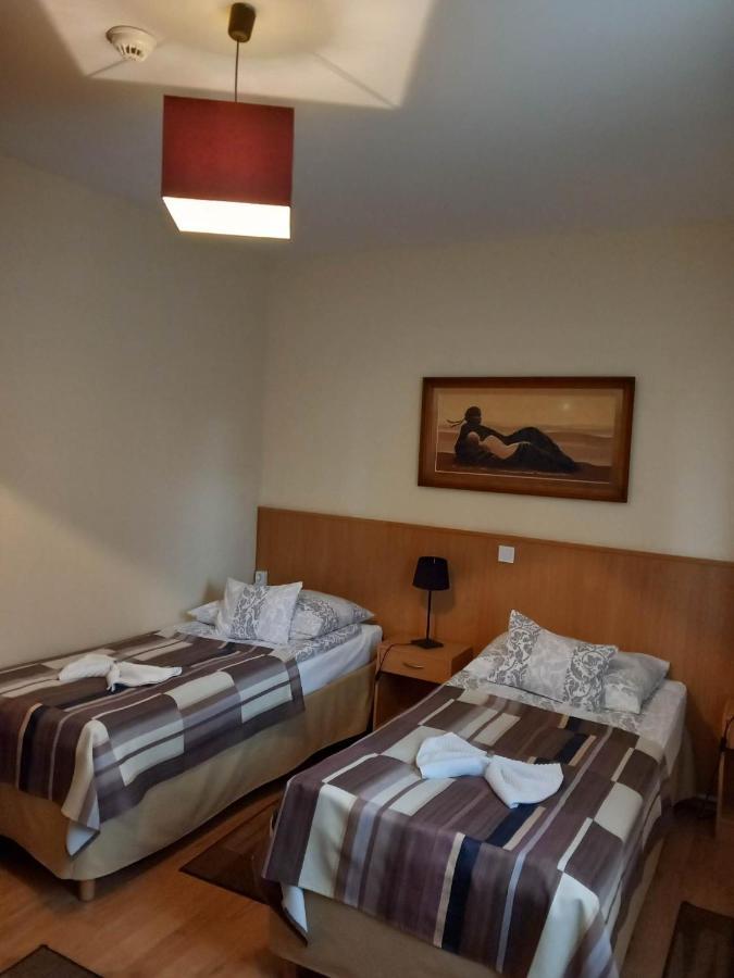 Kata Panzio Hotel Oroszlany Ngoại thất bức ảnh